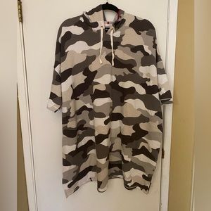 DKNY short sleeve camo hoodie dress-size large